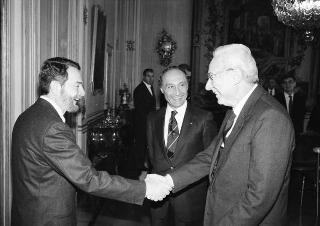 Il Presidente della Repubblica Francesco Cossiga incontra Fabio Roversi Monaco, rettore dell'Università degli studi di Bologna, con i componenti del senato accademico dell'Ateneo