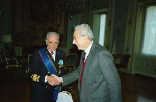 Il Presidente della Repubblica Francesco Cossiga riceve l'Ammiraglio di Squadra Sergio Maioli, Capo di Stato maggiore della Marina per la visita di congedo
