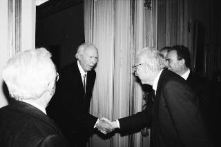 Incontro del Presidente della Repubblica Francesco Cossiga con Antonio Ruberti, ministro dell'Università e della ricerca scientifica e tecnologica, in occasione del 25° anniversario del primo volo del satellite San Marco, ideato da Luigi Broglio