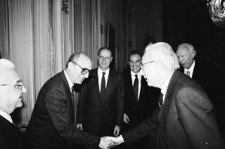 Incontro del Presidente della Repubblica Francesco Cossiga con Antonio Ruberti, ministro dell'Università e della ricerca scientifica e tecnologica, in occasione del 25° anniversario del primo volo del satellite San Marco, ideato da Luigi Broglio
