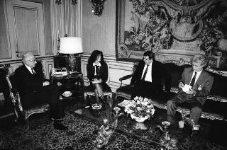 Il Presidente della Repubblica Francesco Cossiga riceve la visita Jacques Amalric, capo delle redazioni estere di &quot;Le Monde&quot;