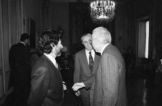 Il Presidente della Repubblica Francesco Cossiga riceve in udienza Andrea Pucci, amministratore delegato della Selenia, con Fabiano Fabiani, amministratore delegato di Finmeccanica