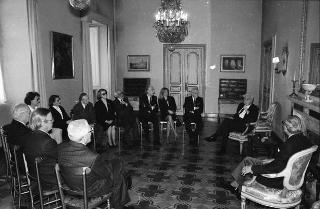 Ignazio Gardella, presidente dell'Accademia nazionale di San Luca, con Andrea Cascella, vincitore del "Premio Presidente della Repubblica" per il 1989
