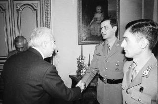 Incontro con una delegazione allievi della Scuola sottufficiali della Guardia di Finanza, in servizio di Guardia d'Onore al Palazzo del Quirinale