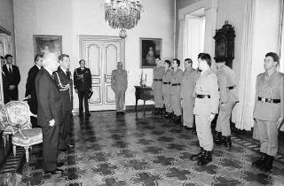 Incontro con una delegazione allievi della Scuola sottufficiali della Guardia di Finanza, in servizio di Guardia d'Onore al Palazzo del Quirinale