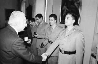 Incontro con una delegazione allievi della Scuola sottufficiali della Guardia di Finanza, in servizio di Guardia d'Onore al Palazzo del Quirinale