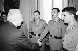 Incontro con una delegazione allievi della Scuola sottufficiali della Guardia di Finanza, in servizio di Guardia d'Onore al Palazzo del Quirinale