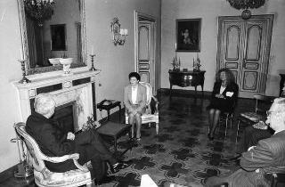 Signora Erma Zucco, segretario nazionale dell'Associazione nazionale assistenti sociali, con i componenti del Comitato esecitivo nazionale