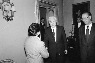 Signora Erma Zucco, segretario nazionale dell'Associazione nazionale assistenti sociali, con i componenti del Comitato esecitivo nazionale