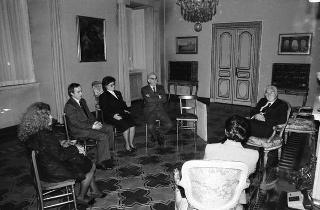 Signora Erma Zucco, segretario nazionale dell'Associazione nazionale assistenti sociali, con i componenti del Comitato esecitivo nazionale
