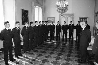 Incontro con una delegazione di allievi dell'Accademia Aeronautica di Pozzuoli, in servizio di Guardia d'Onore al Palazzo del Quirinale