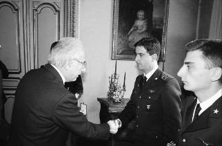 Incontro con una delegazione di allievi dell'Accademia Aeronautica di Pozzuoli, in servizio di Guardia d'Onore al Palazzo del Quirinale