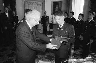 Incontro con una delegazione di allievi dell'Accademia Aeronautica di Pozzuoli, in servizio di Guardia d'Onore al Palazzo del Quirinale