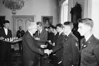 Incontro con una delegazione di allievi dell'Accademia Aeronautica di Pozzuoli, in servizio di Guardia d'Onore al Palazzo del Quirinale