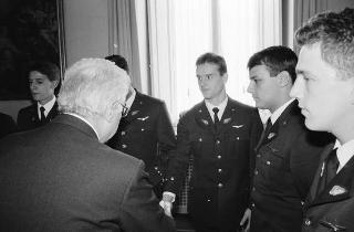 Incontro con una delegazione di allievi dell'Accademia Aeronautica di Pozzuoli, in servizio di Guardia d'Onore al Palazzo del Quirinale