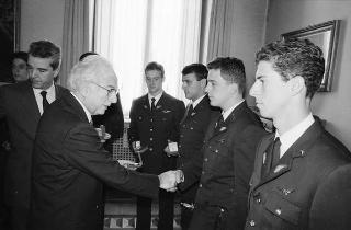 Incontro con una delegazione di allievi dell'Accademia Aeronautica di Pozzuoli, in servizio di Guardia d'Onore al Palazzo del Quirinale