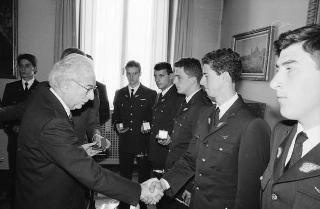 Incontro con una delegazione di allievi dell'Accademia Aeronautica di Pozzuoli, in servizio di Guardia d'Onore al Palazzo del Quirinale