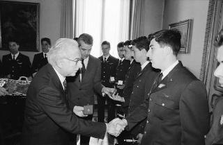 Incontro con una delegazione di allievi dell'Accademia Aeronautica di Pozzuoli, in servizio di Guardia d'Onore al Palazzo del Quirinale
