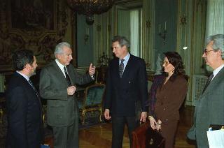 Erik Amfitheatrof, con Ferruccio Silvera e la signora Maria Pia La Manna, giornalisti della redazione di "Fortune"