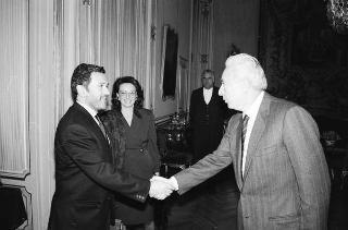 Erik Amfitheatrof, con Ferruccio Silvera e la signora Maria Pia La Manna, giornalisti della redazione di "Fortune"