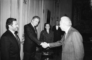 Erik Amfitheatrof, con Ferruccio Silvera e la signora Maria Pia La Manna, giornalisti della redazione di "Fortune"