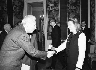 Incontro del Presidente della Repubblica Francesco Cossiga con Gian Carlo Ferretto, presidente della Fondazione "Il Campiello", con il comitato di gestione, la giuria e Francesca Duranti, la vincitrice della 27^ edizione del Premio letterario "Campiello"