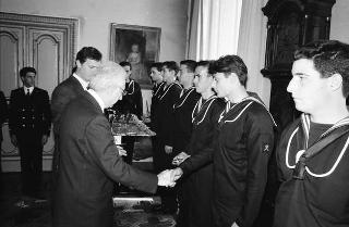 Incontro con una delegazione allievi della Scuola sottufficiali della Marina militare di Taranto, in servizio di Guardia d'Onore al Palazzo del Quirinale