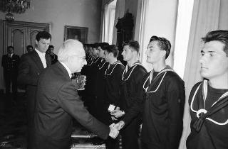 Incontro con una delegazione allievi della Scuola sottufficiali della Marina militare di Taranto, in servizio di Guardia d'Onore al Palazzo del Quirinale