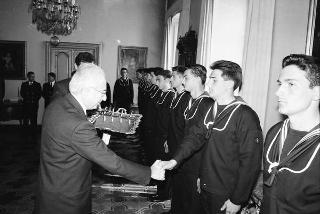 Incontro con una delegazione allievi della Scuola sottufficiali della Marina militare di Taranto, in servizio di Guardia d'Onore al Palazzo del Quirinale