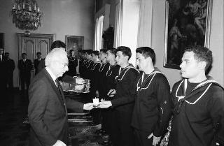 Incontro con una delegazione allievi della Scuola sottufficiali della Marina militare di Taranto, in servizio di Guardia d'Onore al Palazzo del Quirinale