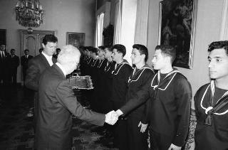 Incontro con una delegazione allievi della Scuola sottufficiali della Marina militare di Taranto, in servizio di Guardia d'Onore al Palazzo del Quirinale