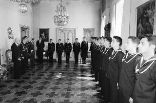 Incontro con una delegazione allievi della Scuola sottufficiali della Marina militare di Taranto, in servizio di Guardia d'Onore al Palazzo del Quirinale