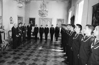 Incontro con una delegazione allievi della Scuola sottufficiali della Marina militare di Taranto, in servizio di Guardia d'Onore al Palazzo del Quirinale