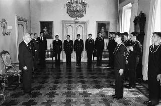 Incontro con una delegazione allievi della Scuola sottufficiali della Marina militare di Taranto, in servizio di Guardia d'Onore al Palazzo del Quirinale