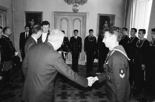 Incontro con una delegazione allievi della Scuola sottufficiali della Marina militare di Taranto, in servizio di Guardia d'Onore al Palazzo del Quirinale