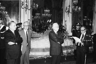 Il Presidente della Repubblica Francesco Cossiga riceve in udienza Guido Guidi, presidente del Consiglio nazionale dell'Ordine dei giornalisti, con i componenti del Consiglio nazionale e i presidenti dei Consigli regionali e interregionali dell'Ordine