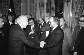 Il Presidente della Repubblica Francesco Cossiga riceve in udienza Guido Guidi, presidente del Consiglio nazionale dell'Ordine dei giornalisti, con i componenti del Consiglio nazionale e i presidenti dei Consigli regionali e interregionali dell'Ordine