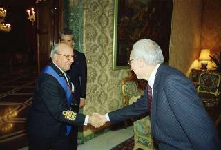 Il Presidente della Repubblica Francesco Cossiga riceve in visita di congedo l'Ammiraglio di Squadra Mario Porta, capo di Stato maggiore della Difesa