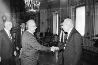 Incontro del Presidente della Repubblica Francesco Cossiga con Antonio D'Amico, presidente della Confederazione italiana armatori, con la Giunta della Confitarma