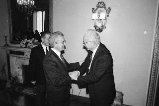 Incontro del Presidente della Repubblica Francesco Cossiga con Vittorino Colombo, e un gruppo di cittadini di Albiate