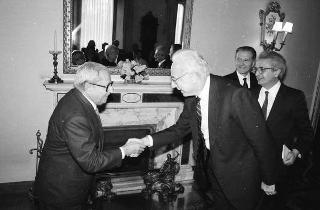 Incontro del Presidente della Repubblica Francesco Cossiga con Vittorino Colombo, e un gruppo di cittadini di Albiate