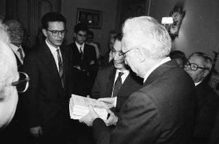 Incontro del Presidente della Repubblica Francesco Cossiga con Vittorino Colombo, e un gruppo di cittadini di Albiate