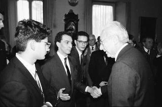 Incontro del Presidente della Repubblica Francesco Cossiga con Vittorino Colombo, e un gruppo di cittadini di Albiate