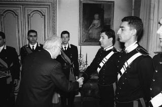 Incontro con una delegazione allievi della Scuola sottufficiali dei Carabinieri di Firenze, in servizio di Guardia d'Onore al Palazzo del Quirinale