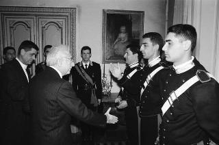 Incontro con una delegazione allievi della Scuola sottufficiali dei Carabinieri di Firenze, in servizio di Guardia d'Onore al Palazzo del Quirinale