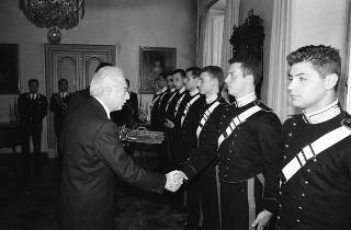 Incontro con una delegazione allievi della Scuola sottufficiali dei Carabinieri di Firenze, in servizio di Guardia d'Onore al Palazzo del Quirinale