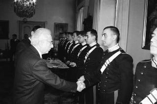 Incontro con una delegazione allievi della Scuola sottufficiali dei Carabinieri di Firenze, in servizio di Guardia d'Onore al Palazzo del Quirinale
