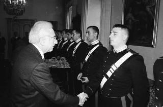 Incontro con una delegazione allievi della Scuola sottufficiali dei Carabinieri di Firenze, in servizio di Guardia d'Onore al Palazzo del Quirinale