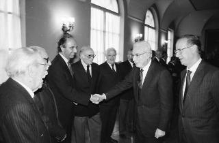 Intervento del Presidente della Repubblica Francesco Cossiga alla proiezione dei filmati illustrativi delle città ospitanti i Campionati mondiali di calcio "Italia 90"