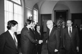 Intervento del Presidente della Repubblica Francesco Cossiga alla proiezione dei filmati illustrativi delle città ospitanti i Campionati mondiali di calcio "Italia 90"